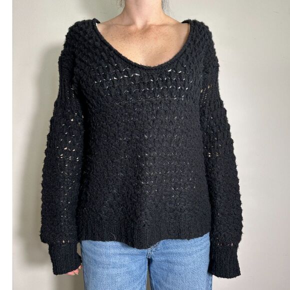 Free People Black Chunky Oversized Scoop Neck Crochet Sweater Size XS - Picture 1 of 4